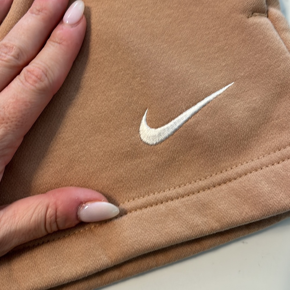 Nike Lounge Shorts - Picture 3 of 4